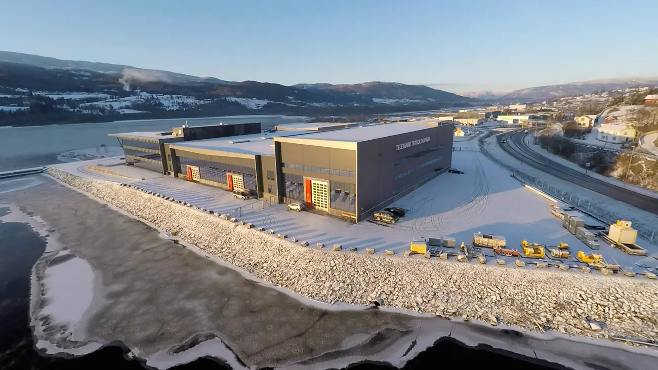 /media/5wokxnym/leie_kontor_notodden_moterom_kontorer_ttp_telemark_teknologipark_telemark_technology_park_ledige_lokaler_testhall_subsea_valley_4.jpeg?width=1300&format=WebP&v=1dae3edd650e130